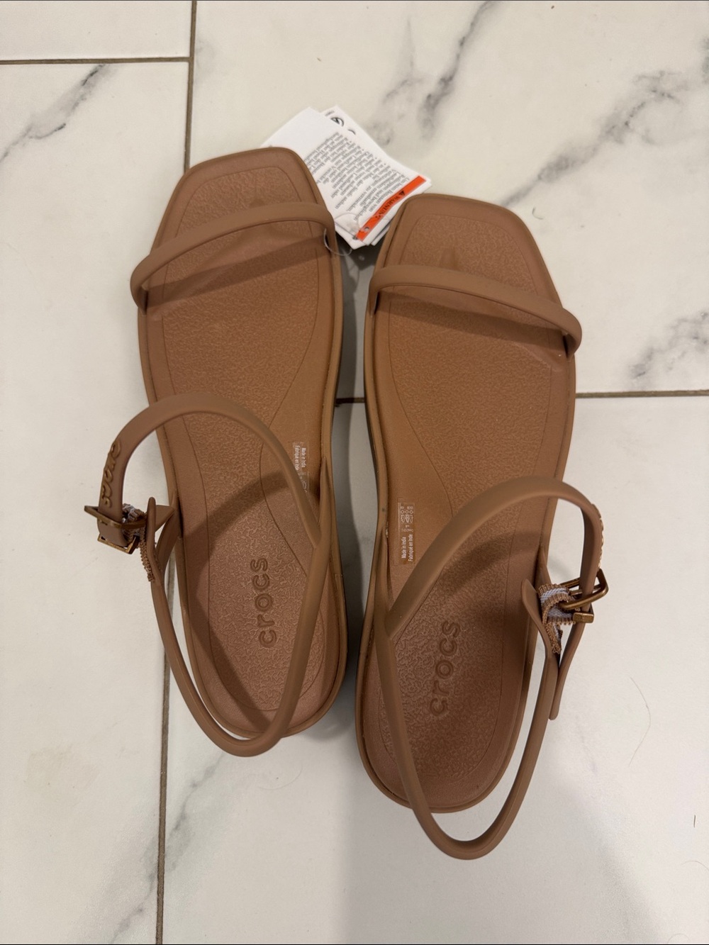 CROCS Women's Miami Y-strap Platform Sandals - Picture 2 of 5